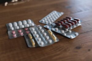 Schmerzmittel für Senioren ab 60: Was wirklich sicher ist