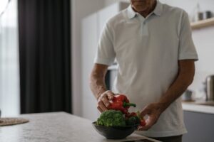 Mediterrane Ernährung ab 60: Vital bleiben mit der richtigen Kost